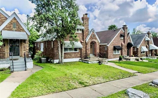 8636 Riverview Boulevard, St Louis, MO 63147