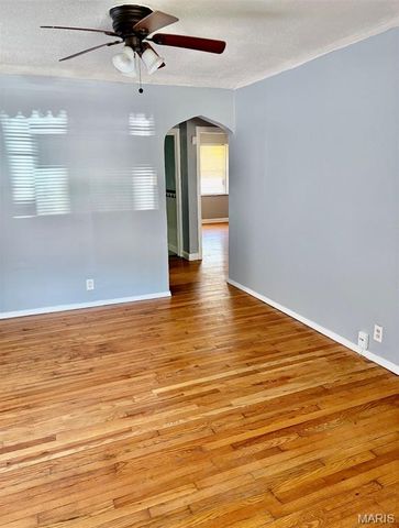 8636 Riverview Boulevard, St Louis, MO 63147