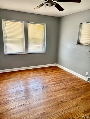 8636 Riverview Boulevard, St Louis, MO 63147