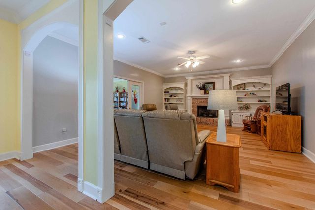11408 Willow Beach Road, North Little Rock, AR 72117