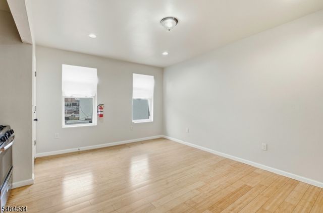 145 Summer Ave, Newark City, NJ 07104