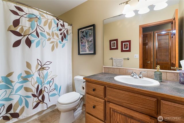 735 Ivy Street, Lynden, WA 98264