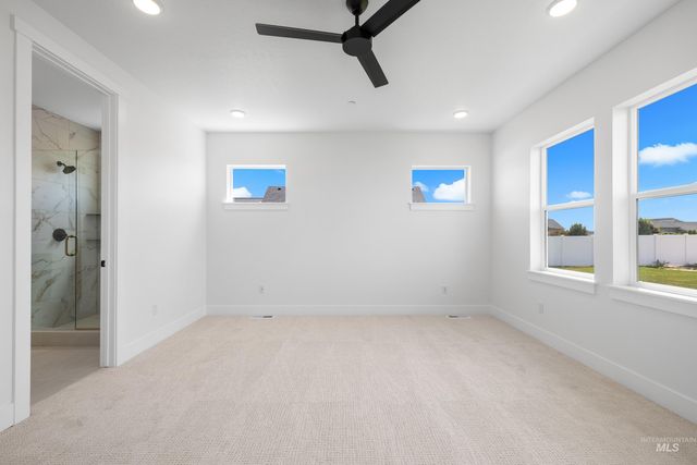 15359 Rhodes Ct, Caldwell, ID 83607