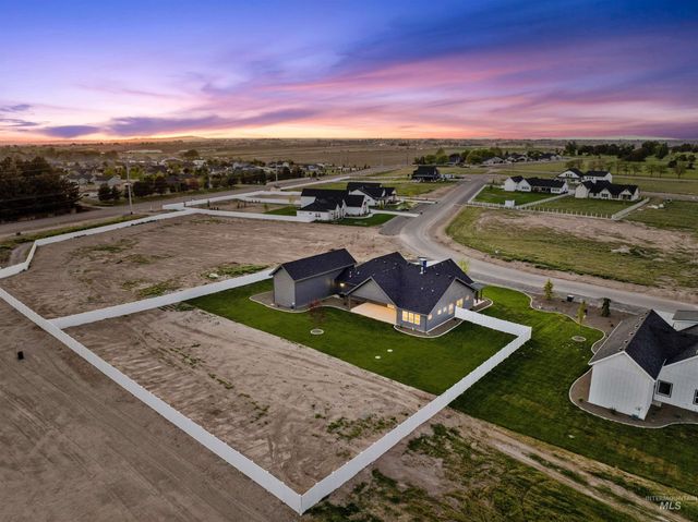 15359 Rhodes Ct, Caldwell, ID 83607