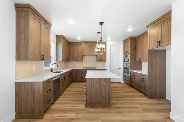 15359 Rhodes Ct, Caldwell, ID 83607