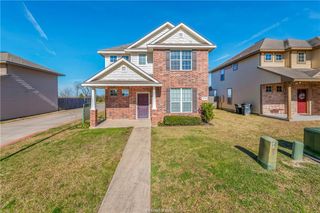 2939 McLaren, College Station, TX 77845