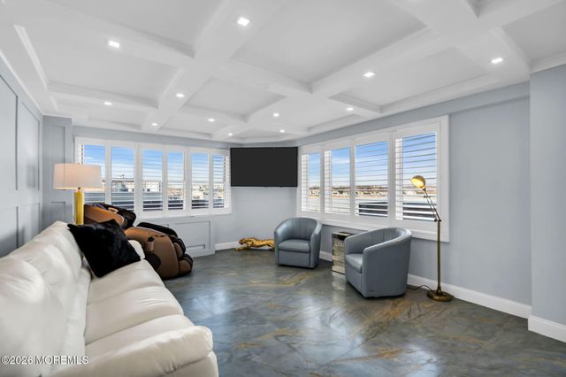 28 Riverside Avenue 1N, Red Bank, NJ 07701