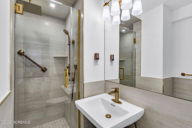 28 Riverside Avenue 1N, Red Bank, NJ 07701