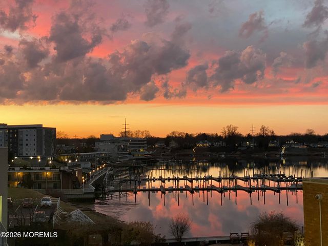 28 Riverside Avenue 1N, Red Bank, NJ 07701