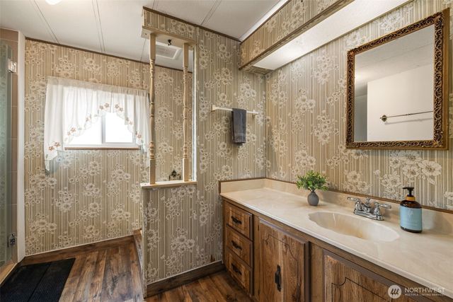 2119 S 252nd Street, Des Moines, WA 98198