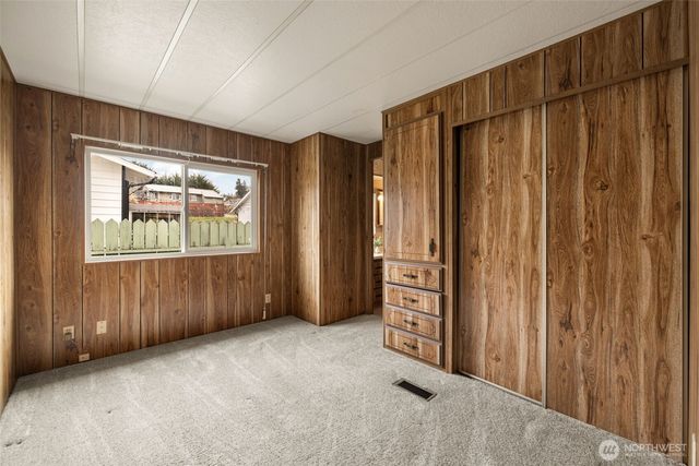 2119 S 252nd Street, Des Moines, WA 98198