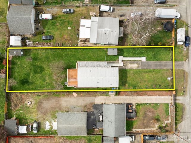 2119 S 252nd Street, Des Moines, WA 98198