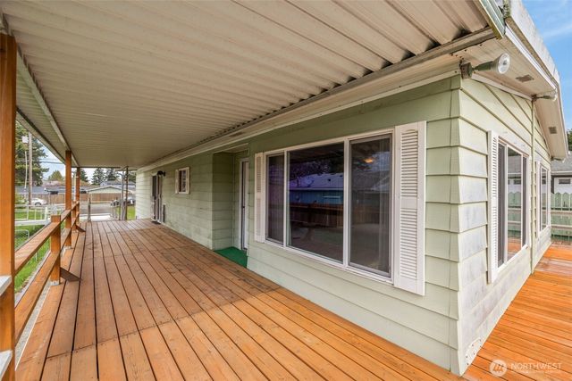 2119 S 252nd Street, Des Moines, WA 98198