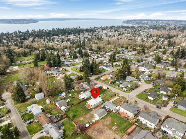 2119 S 252nd Street, Des Moines, WA 98198