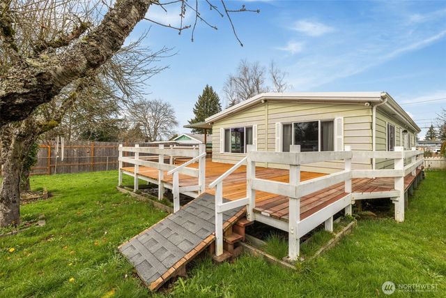 2119 S 252nd Street, Des Moines, WA 98198