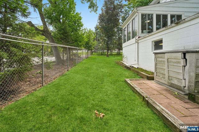 107 Roland Street, Park Ridge, NJ 07656