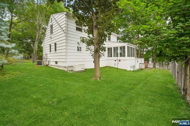 107 Roland Street, Park Ridge, NJ 07656