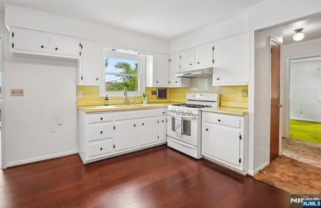 107 Roland Street, Park Ridge, NJ 07656