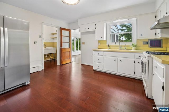 107 Roland Street, Park Ridge, NJ 07656
