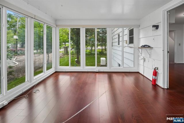 107 Roland Street, Park Ridge, NJ 07656