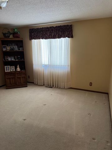 1807 Brookside Drive, Albert Lea, MN 56007