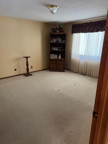 1807 Brookside Drive, Albert Lea, MN 56007