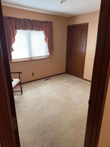 1807 Brookside Drive, Albert Lea, MN 56007