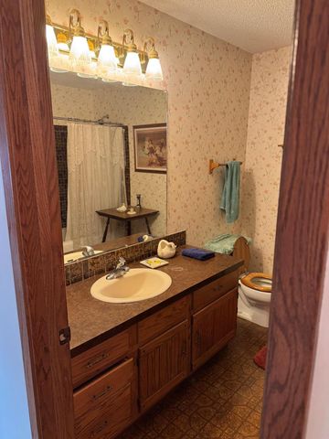 1807 Brookside Drive, Albert Lea, MN 56007