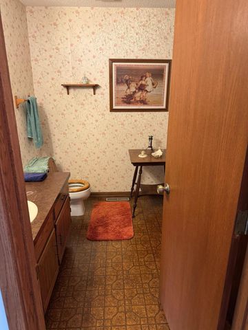 1807 Brookside Drive, Albert Lea, MN 56007