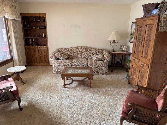 1807 Brookside Drive, Albert Lea, MN 56007