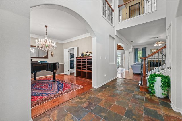 10708 Natick LN, Austin, TX 78739