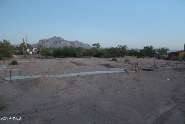 4905 N DELAWARE Drive 100-11-032D, Apache Junction, AZ 85120