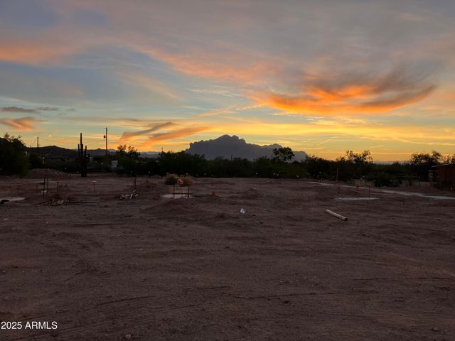 4905 N DELAWARE Drive 100-11-032D, Apache Junction, AZ 85120