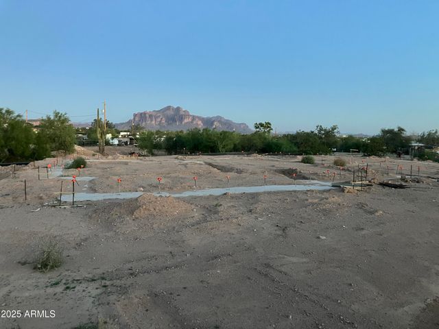 4905 N DELAWARE Drive 100-11-032D, Apache Junction, AZ 85120