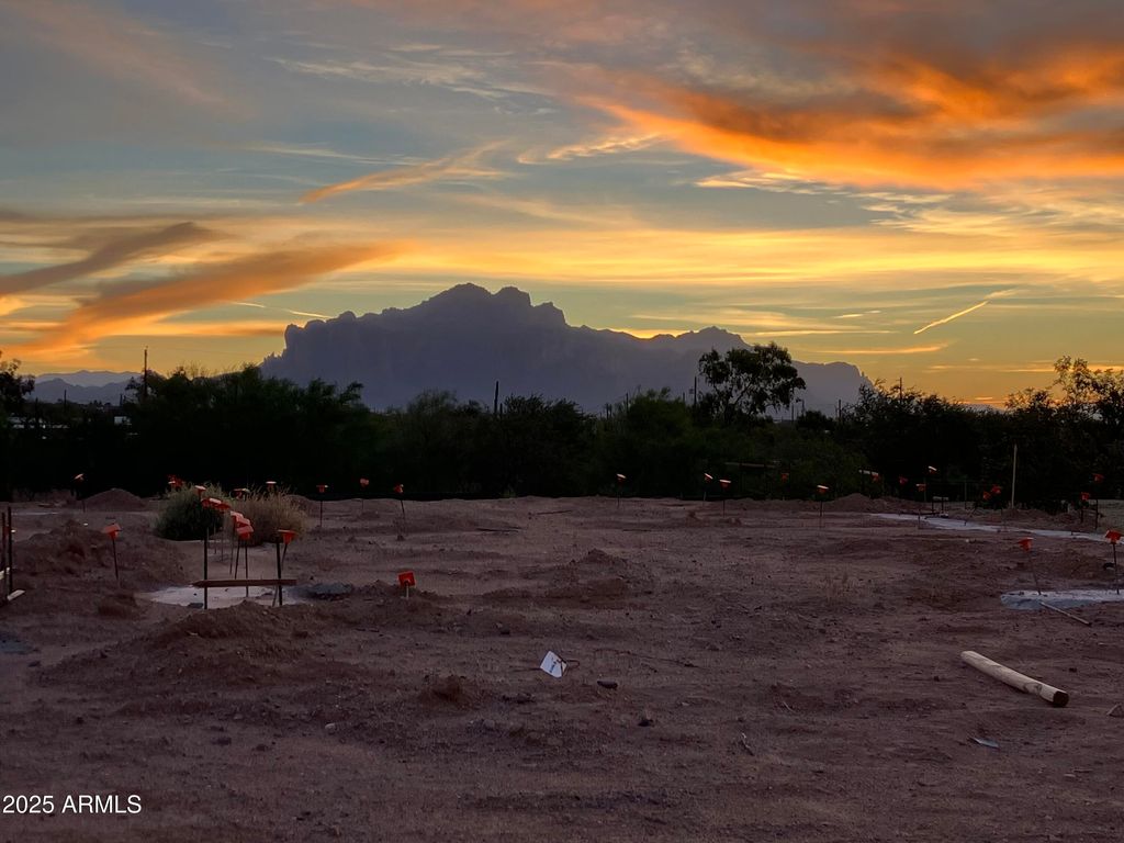 4905 N DELAWARE Drive 100-11-032D, Apache Junction, AZ 85120