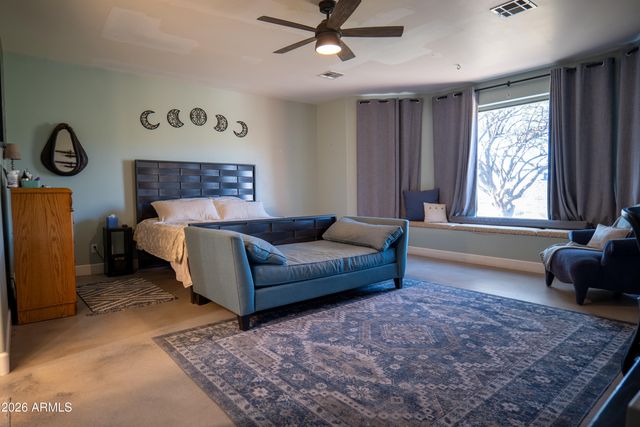 42812 N 22ND Street, New River, AZ 85087