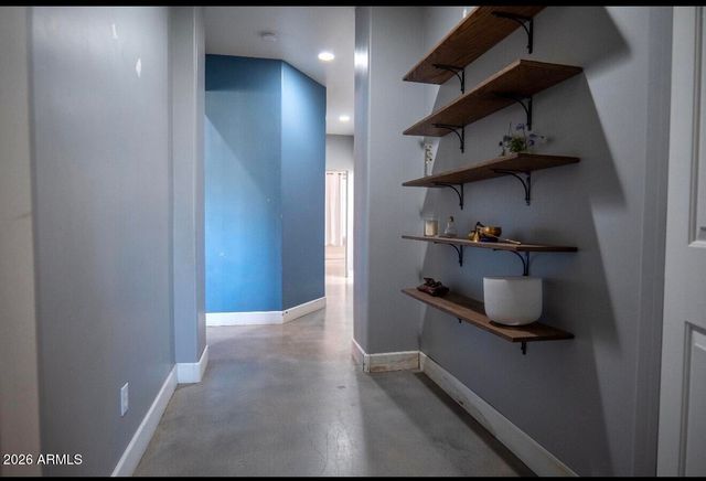 42812 N 22ND Street, New River, AZ 85087