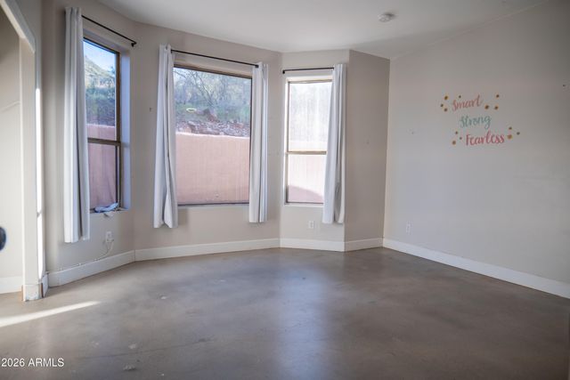 42812 N 22ND Street, New River, AZ 85087