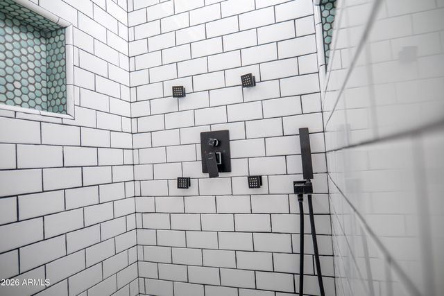 42812 N 22ND Street, New River, AZ 85087