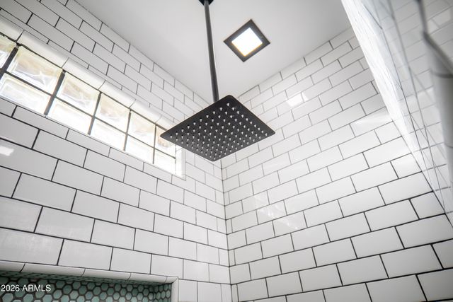 42812 N 22ND Street, New River, AZ 85087