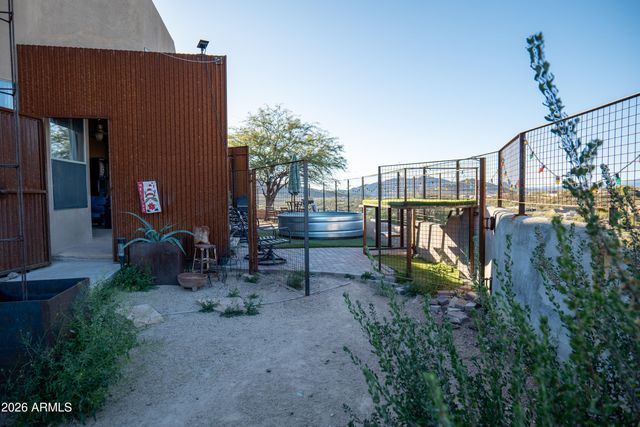 42812 N 22ND Street, New River, AZ 85087