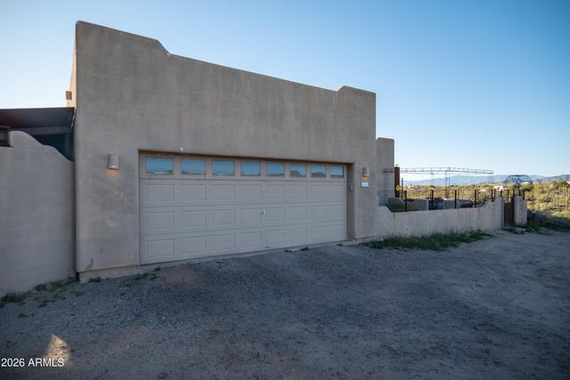 42812 N 22ND Street, New River, AZ 85087