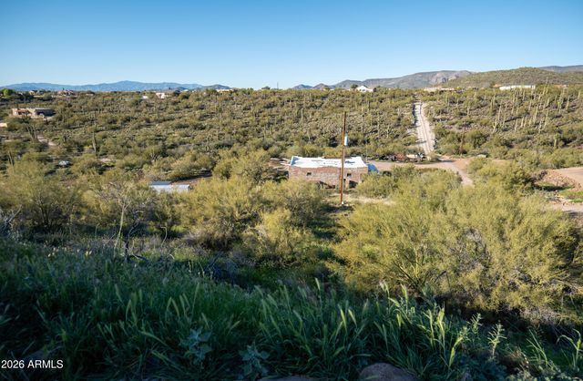 42812 N 22ND Street, New River, AZ 85087