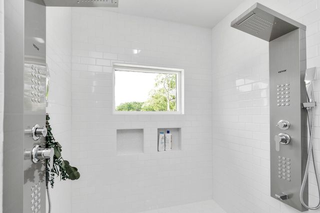 3127 Bolt Street, Houston, TX 77051