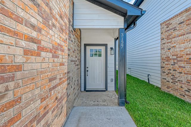 3127 Bolt Street, Houston, TX 77051