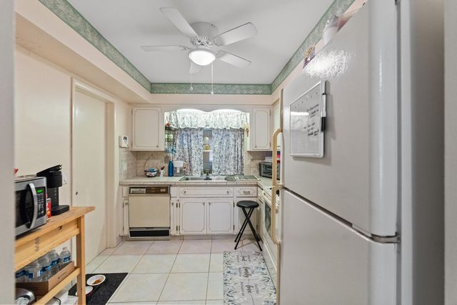 1111 NW 85TH Way, Pembroke Pines, FL 33024