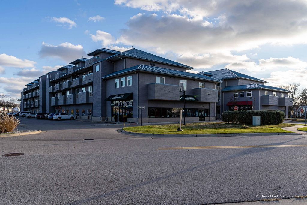 530 Miller Drive 309, Grand Haven City, MI 49417