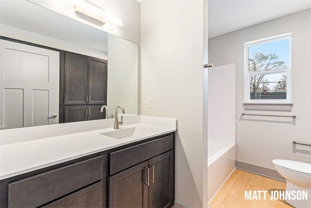 2120 Willard Avenue, Grand Rapids, MI 49507