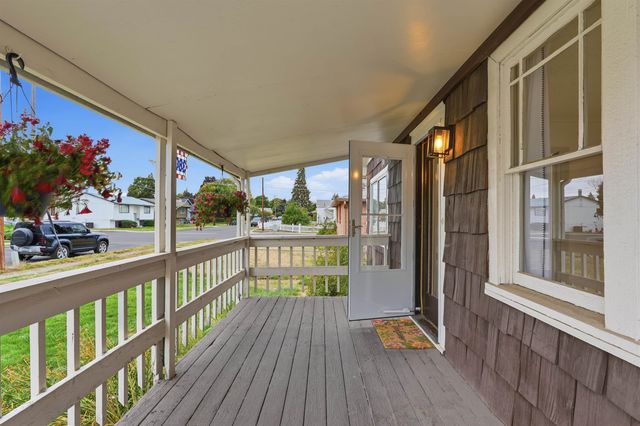 3807 E 26th Ave, Spokane, WA 99223