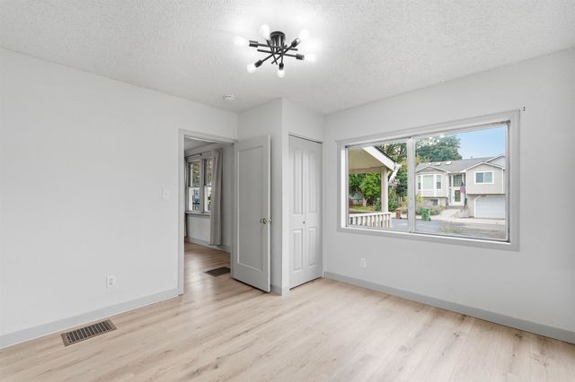 3807 E 26th Ave, Spokane, WA 99223